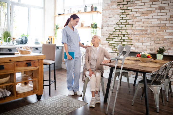 Benefits & Role of Caregivers in Senior Care