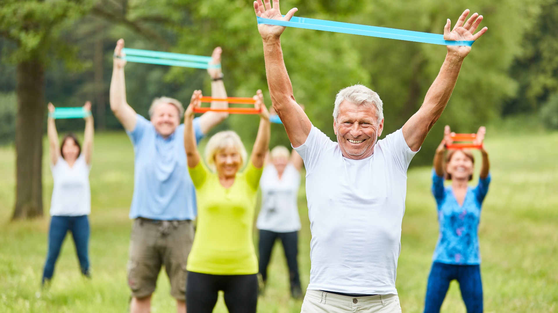 safe summer activities for seniors in canada