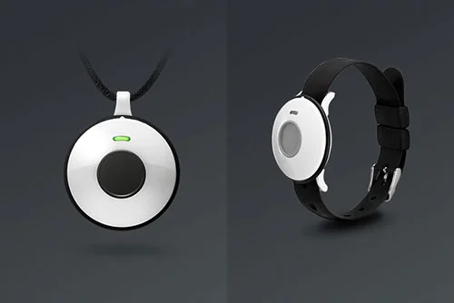 Accessoires d’alerte médicale disponibles sous forme de bracelet ou de pendentif collier